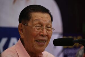 Juan Ponce Enrile, 101, Pumanaw na – Buhay, Kapangyarihan, at Kontrobersiya ng Isang Political Icon
